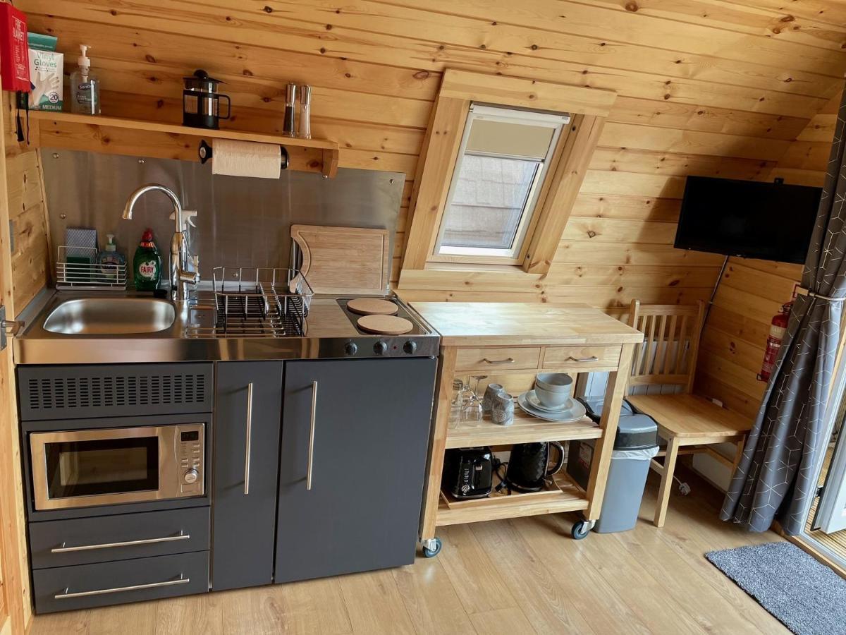 Conifer Cabins Fort William Exterior foto